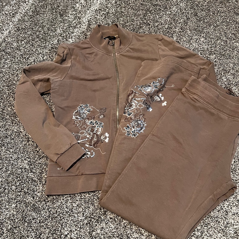 y2k BCBGMaxAzria Taupe Embroidered tracksuit